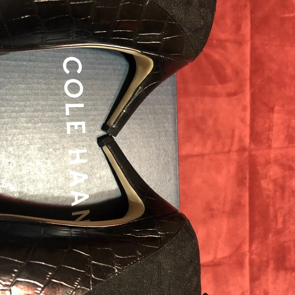 Cole Haan Alligator Women’s Lace Trim Embellishment Pumps Size 8 NWT
